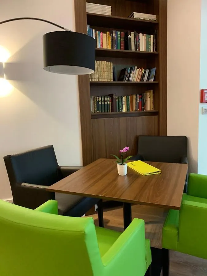 Behringers City Hotel Nuernberg 2*, Nuremberg